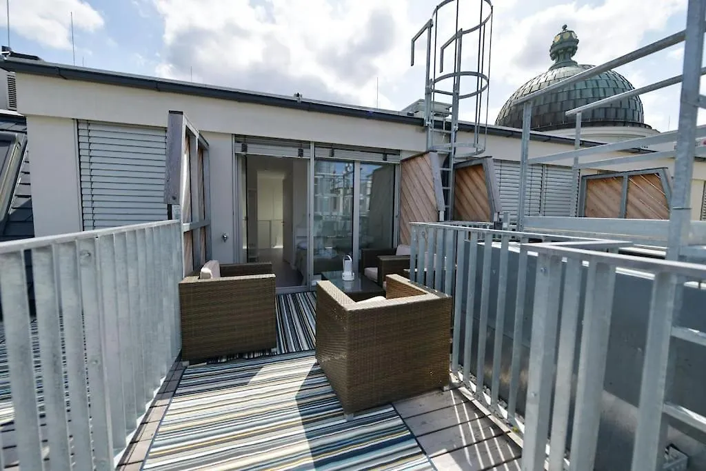 Julius 4 - Duplex Apartment 5 Mins To City Center Vienna Austria