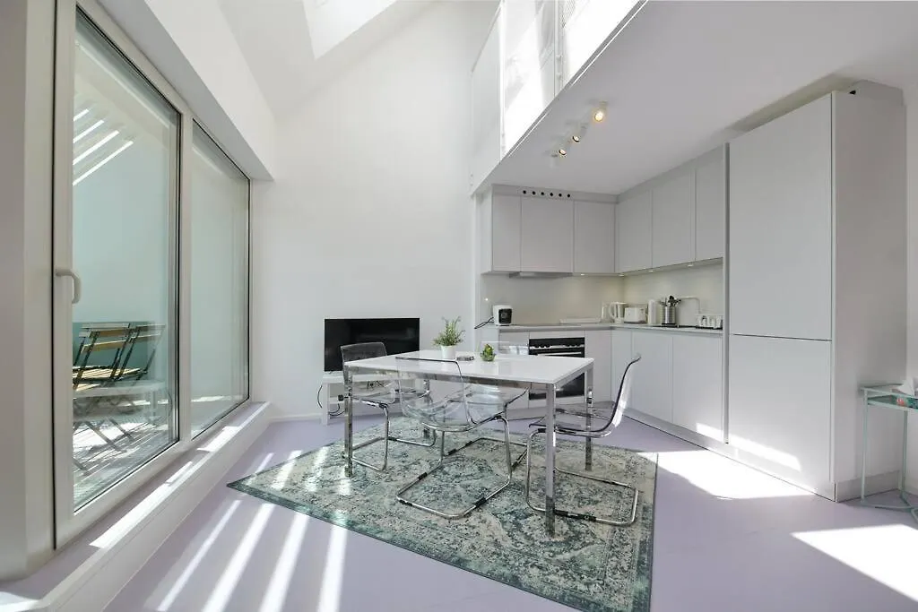 Julius 4 - Duplex Apartment 5 Mins To City Center Vienna Austria