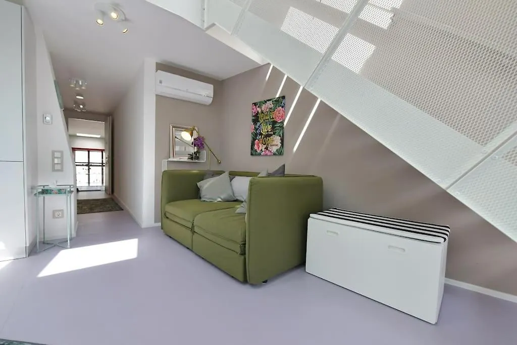 Julius 4 - Duplex Apartment 5 Mins To City Center Vienna