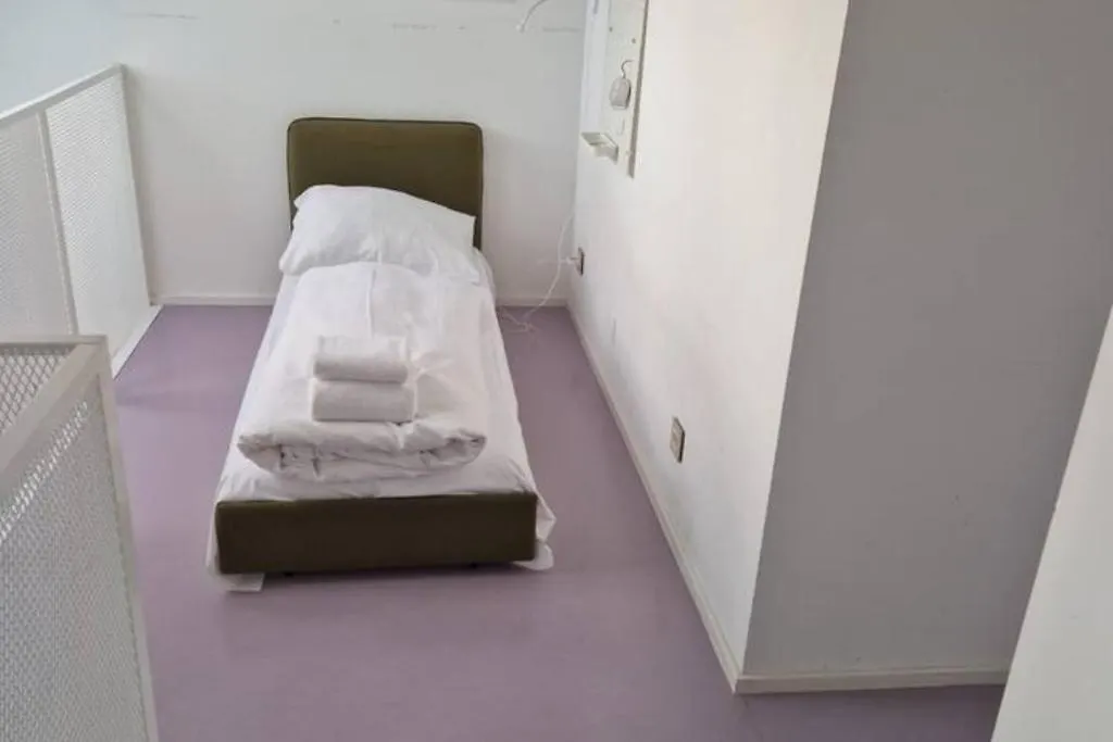 Julius 4 - Duplex Apartment 5 Mins To City Center Vienna 0*,  Austria